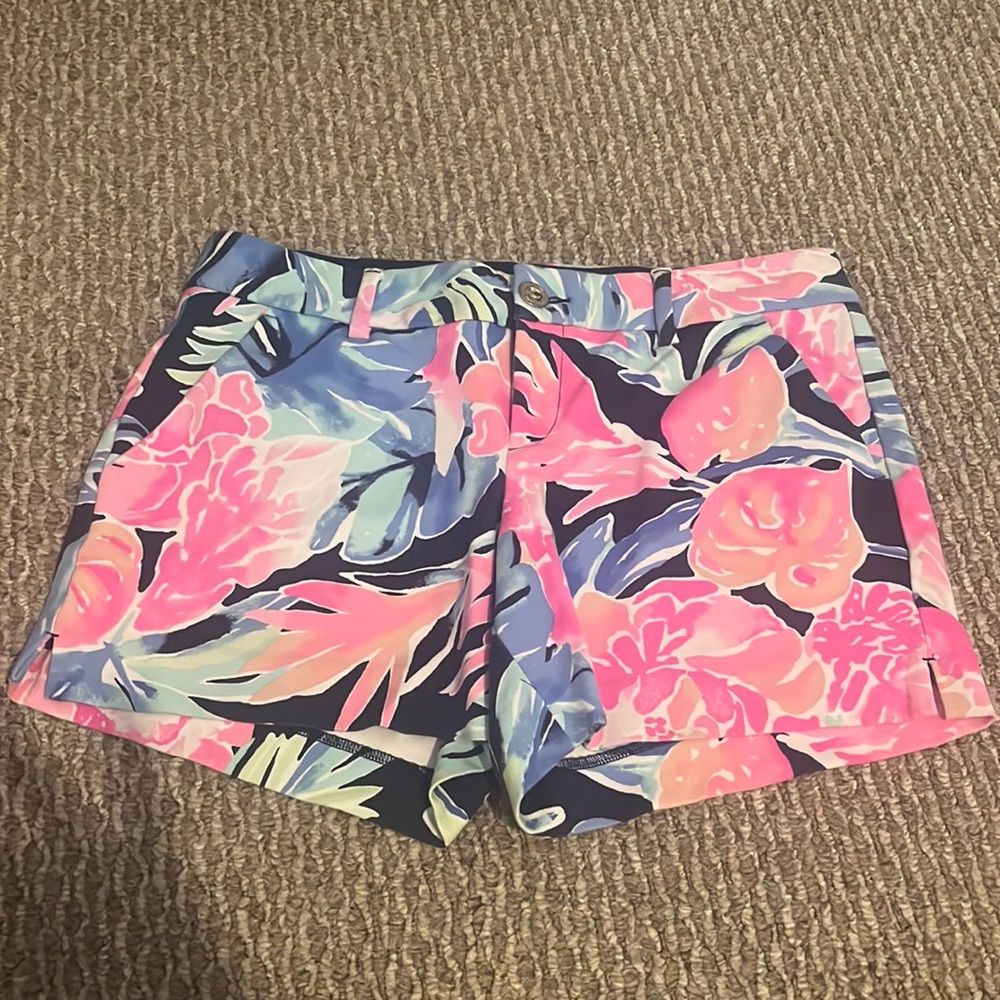 Lilly Pulitzer 5in shorts